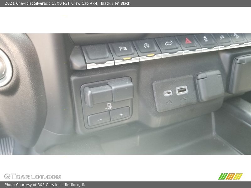 Black / Jet Black 2021 Chevrolet Silverado 1500 RST Crew Cab 4x4