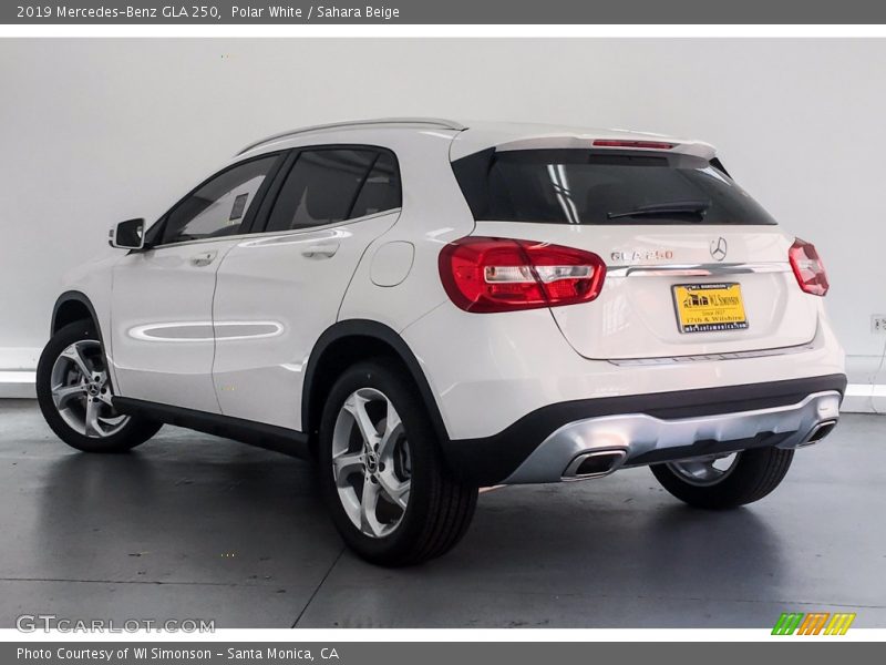 Polar White / Sahara Beige 2019 Mercedes-Benz GLA 250