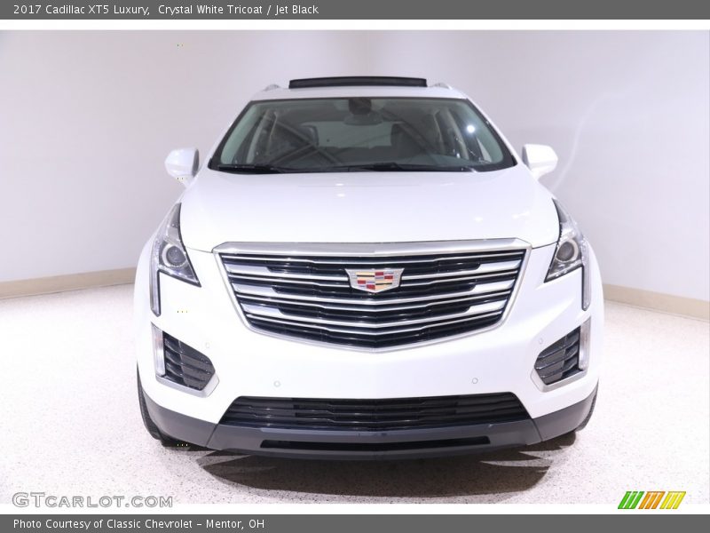 Crystal White Tricoat / Jet Black 2017 Cadillac XT5 Luxury