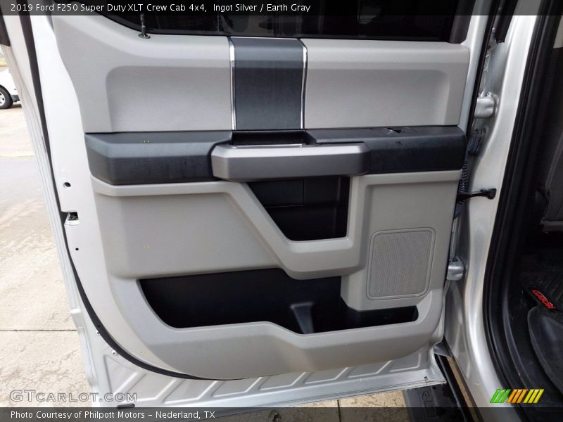 Ingot Silver / Earth Gray 2019 Ford F250 Super Duty XLT Crew Cab 4x4