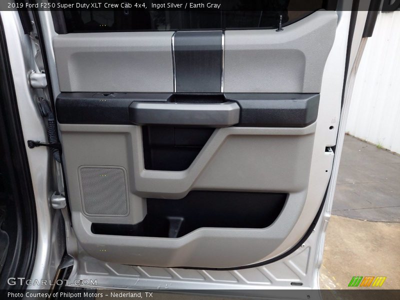 Ingot Silver / Earth Gray 2019 Ford F250 Super Duty XLT Crew Cab 4x4