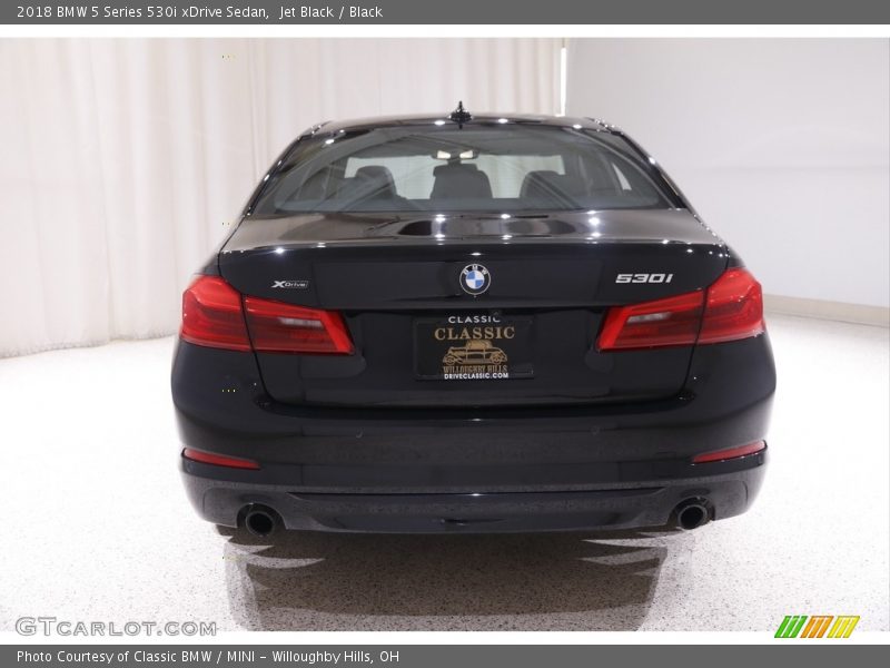 Jet Black / Black 2018 BMW 5 Series 530i xDrive Sedan