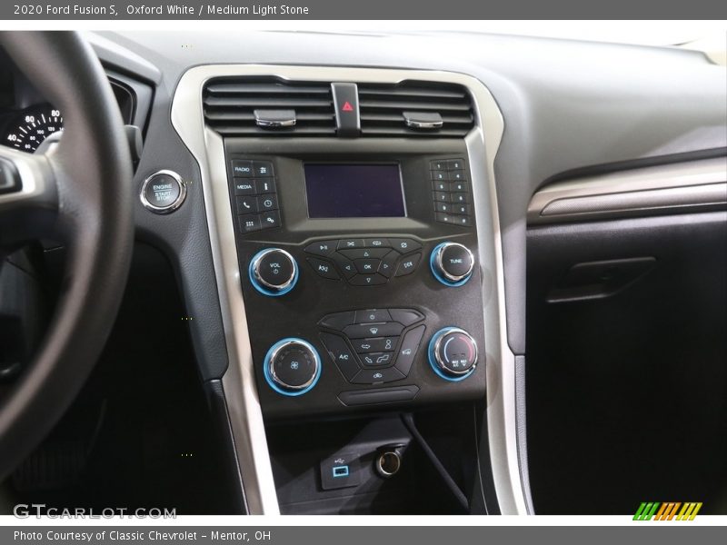 Oxford White / Medium Light Stone 2020 Ford Fusion S