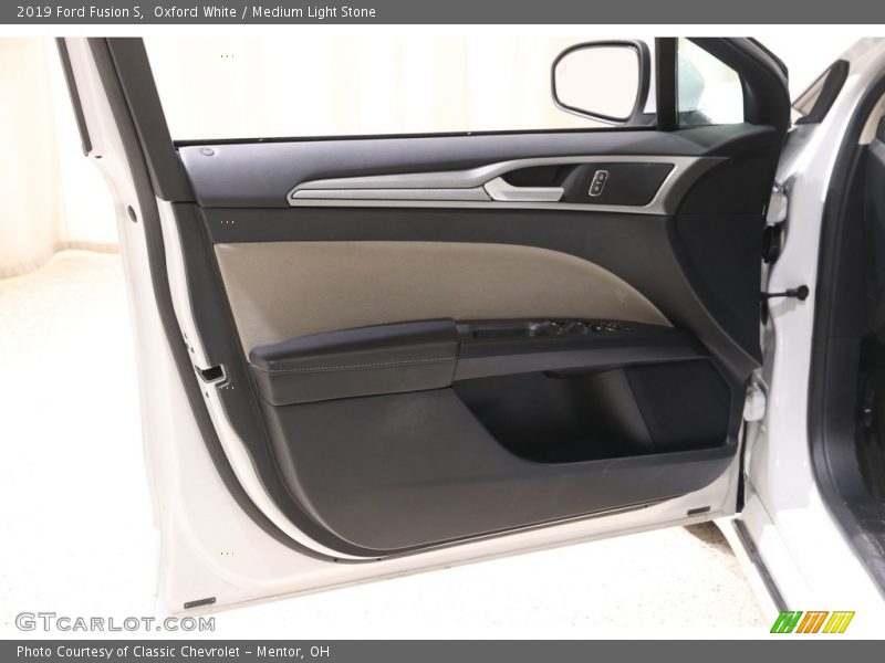 Oxford White / Medium Light Stone 2019 Ford Fusion S