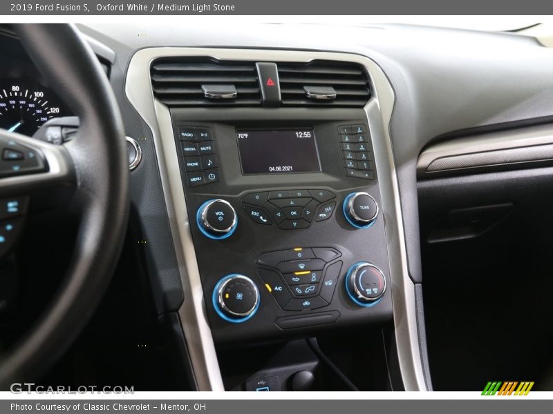 Oxford White / Medium Light Stone 2019 Ford Fusion S