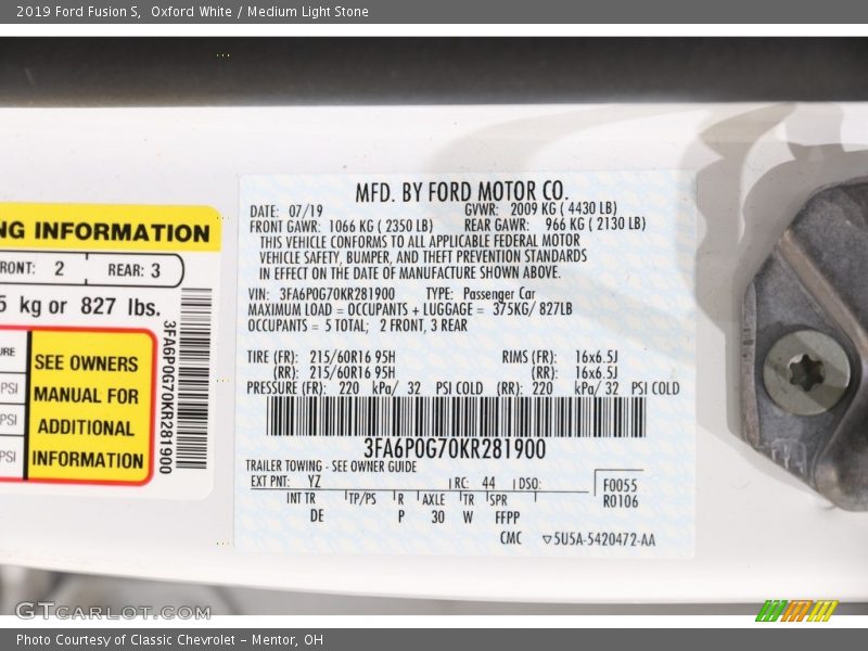 Oxford White / Medium Light Stone 2019 Ford Fusion S