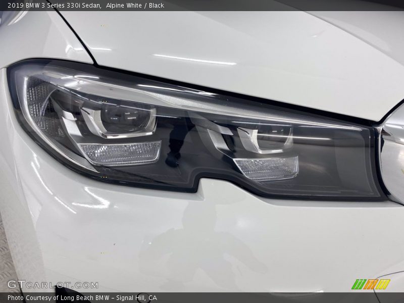 Alpine White / Black 2019 BMW 3 Series 330i Sedan