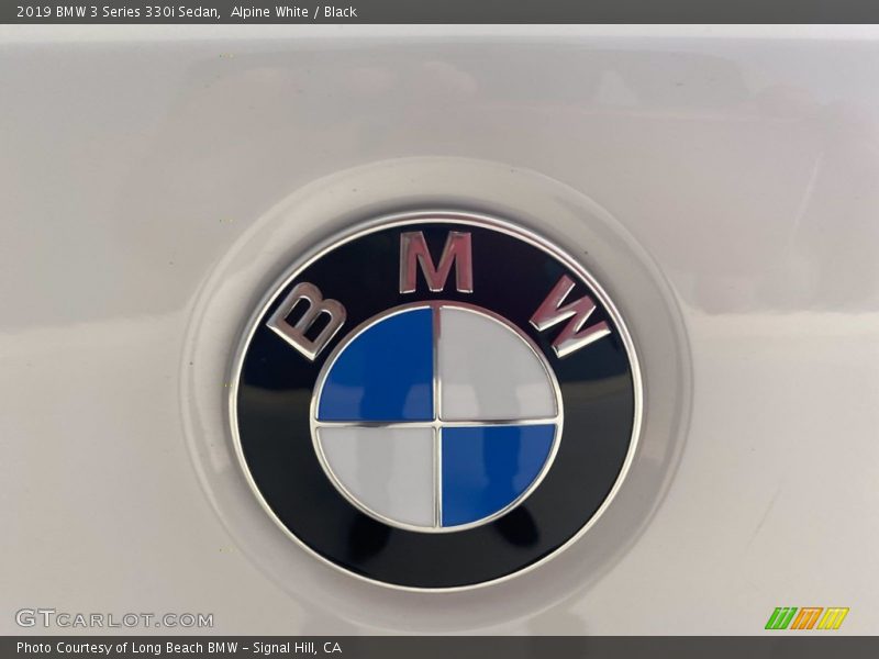 Alpine White / Black 2019 BMW 3 Series 330i Sedan