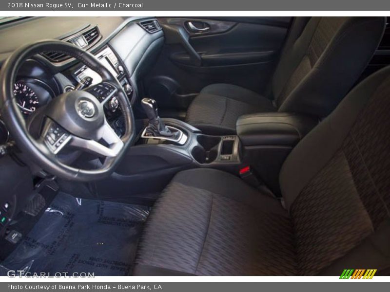 Gun Metallic / Charcoal 2018 Nissan Rogue SV