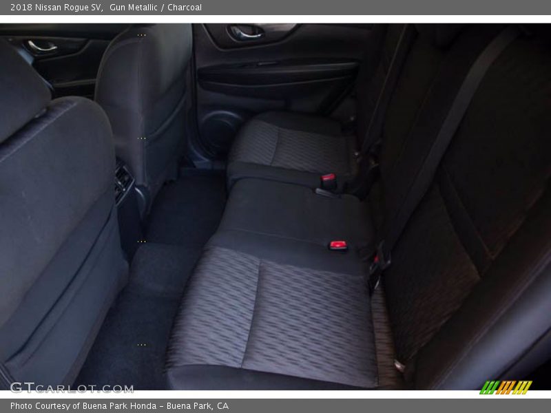 Gun Metallic / Charcoal 2018 Nissan Rogue SV