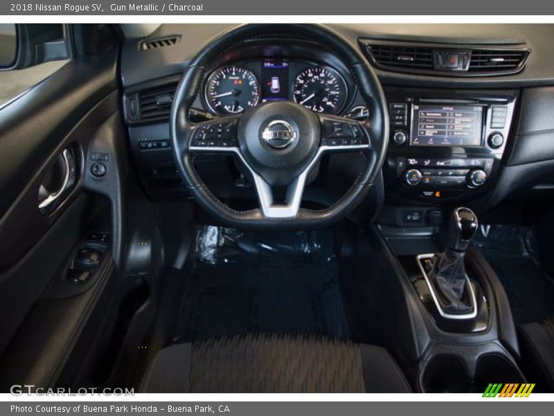 Gun Metallic / Charcoal 2018 Nissan Rogue SV