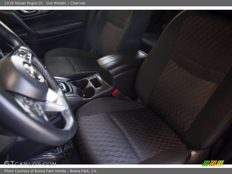 Gun Metallic / Charcoal 2018 Nissan Rogue SV
