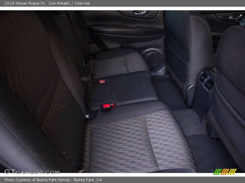 Gun Metallic / Charcoal 2018 Nissan Rogue SV