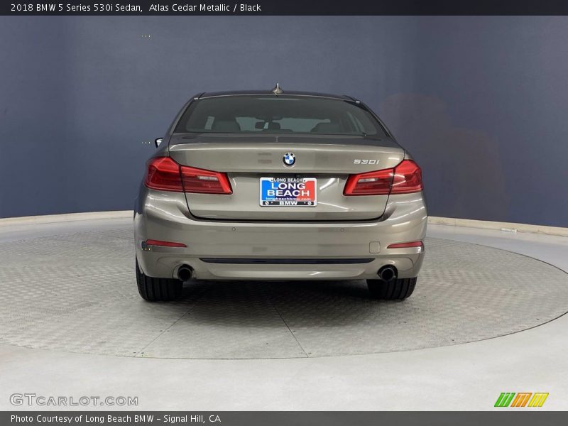 Atlas Cedar Metallic / Black 2018 BMW 5 Series 530i Sedan