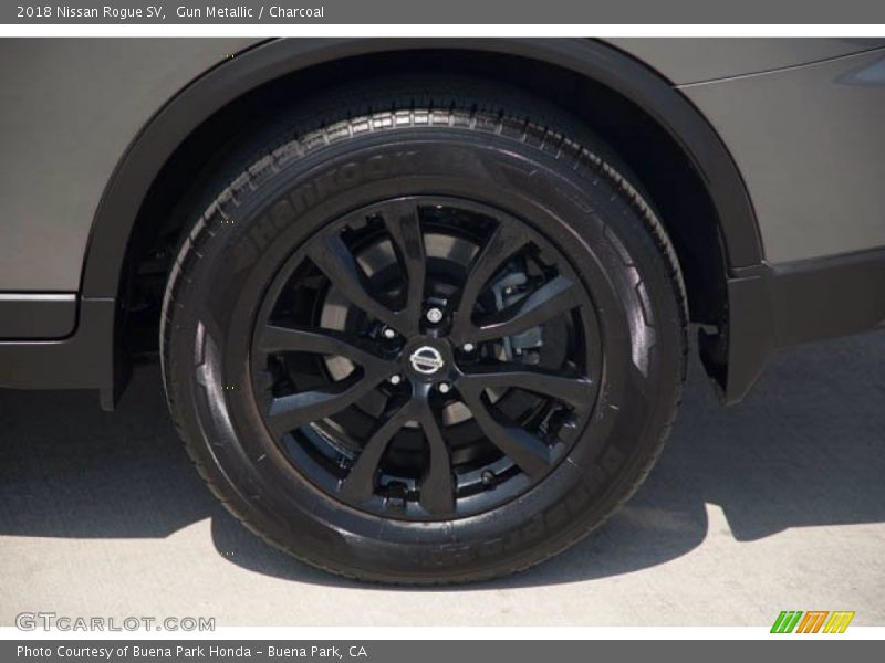 Gun Metallic / Charcoal 2018 Nissan Rogue SV