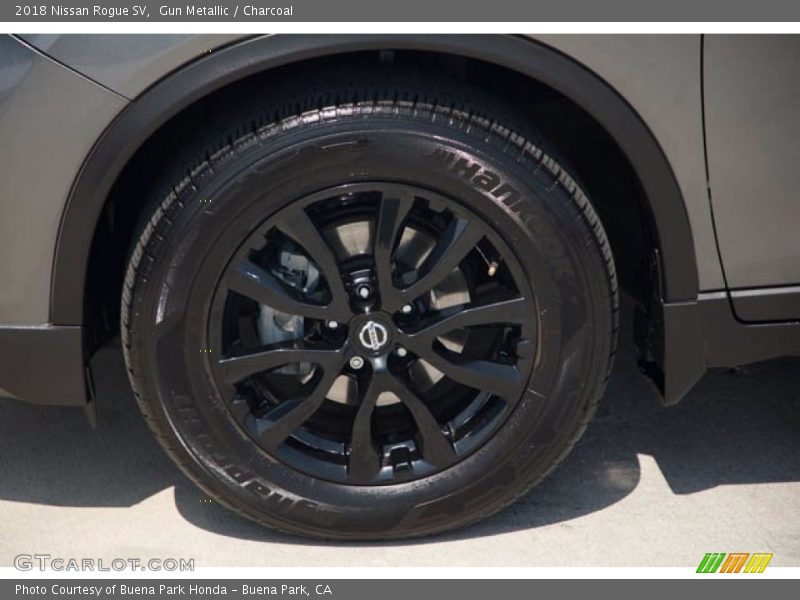 Gun Metallic / Charcoal 2018 Nissan Rogue SV