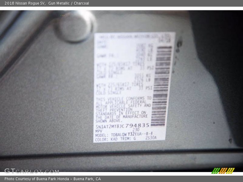 Gun Metallic / Charcoal 2018 Nissan Rogue SV