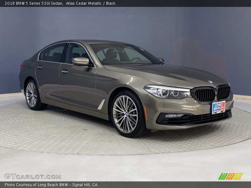 Front 3/4 View of 2018 5 Series 530i Sedan
