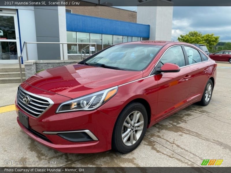 Scarlet Red / Gray 2017 Hyundai Sonata SE