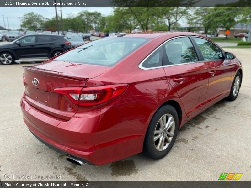Scarlet Red / Gray 2017 Hyundai Sonata SE
