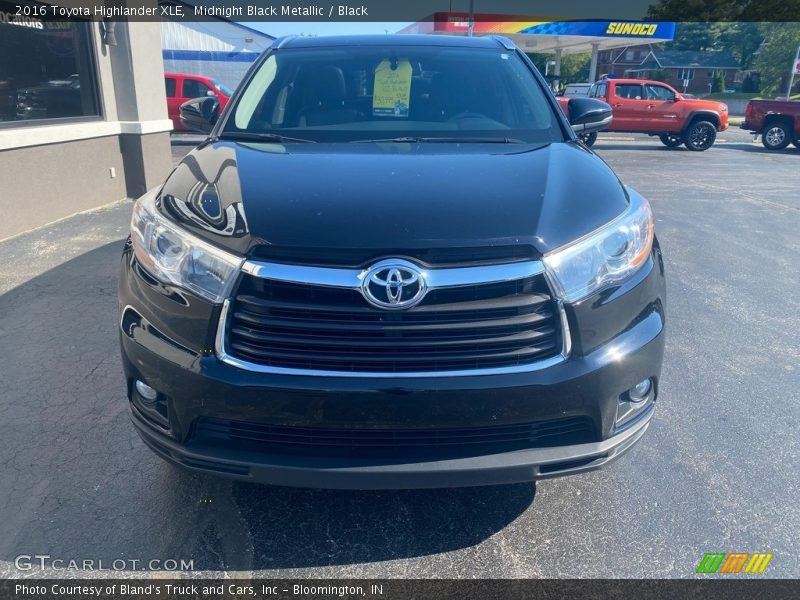 Midnight Black Metallic / Black 2016 Toyota Highlander XLE