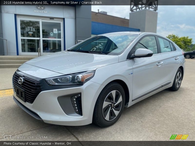 Front 3/4 View of 2018 Ioniq Hybrid SEL