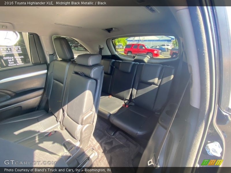 Midnight Black Metallic / Black 2016 Toyota Highlander XLE