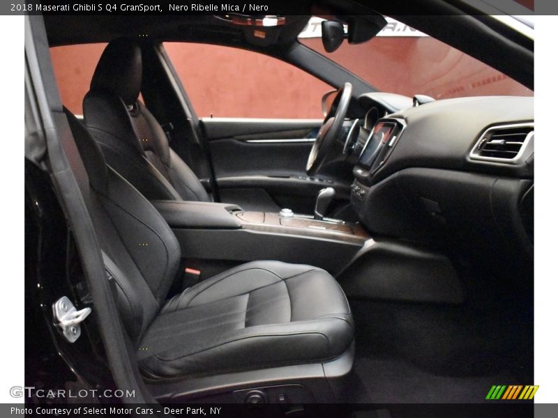 Nero Ribelle Mica / Nero 2018 Maserati Ghibli S Q4 GranSport