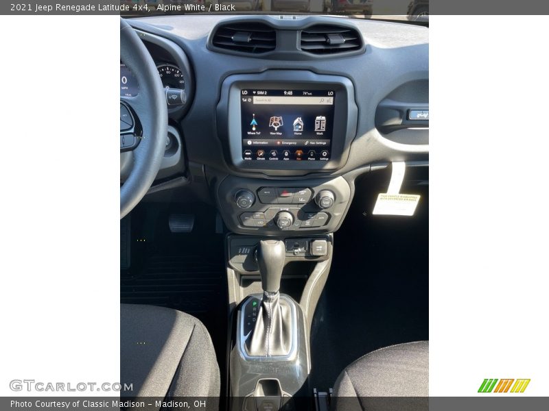 Alpine White / Black 2021 Jeep Renegade Latitude 4x4