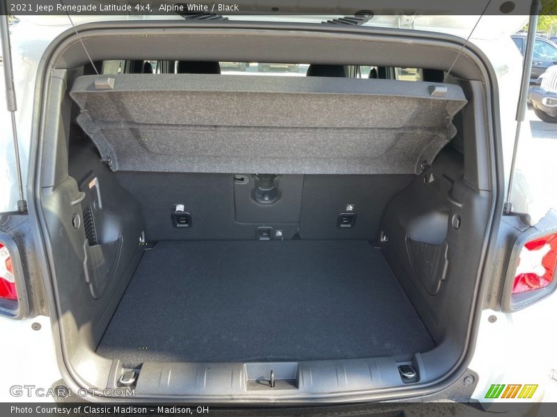 Alpine White / Black 2021 Jeep Renegade Latitude 4x4