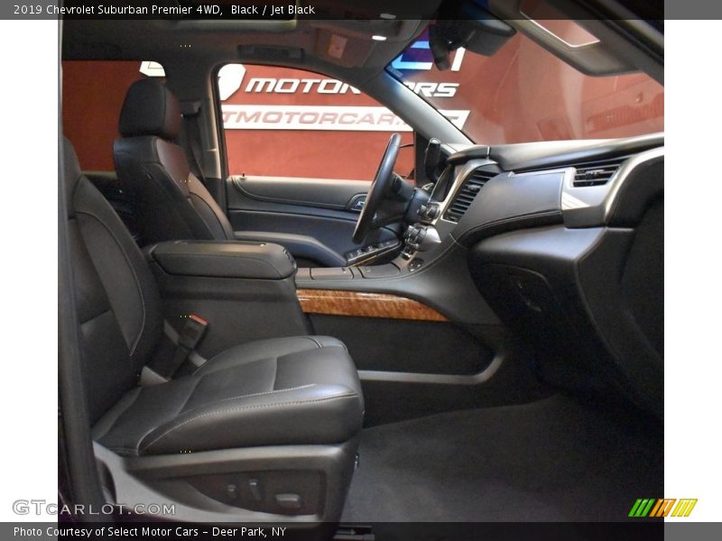 Black / Jet Black 2019 Chevrolet Suburban Premier 4WD