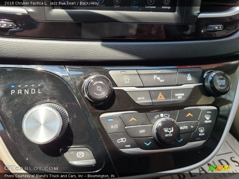 Jazz Blue Pearl / Black/Alloy 2018 Chrysler Pacifica L