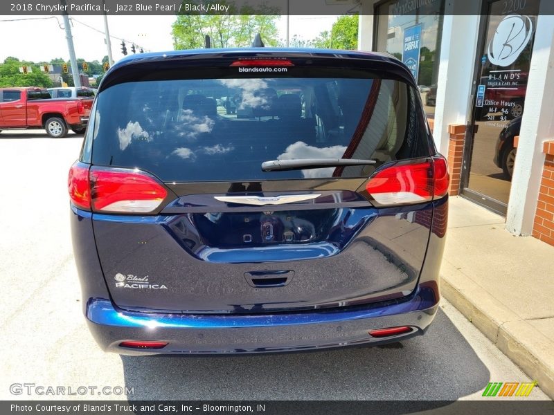 Jazz Blue Pearl / Black/Alloy 2018 Chrysler Pacifica L