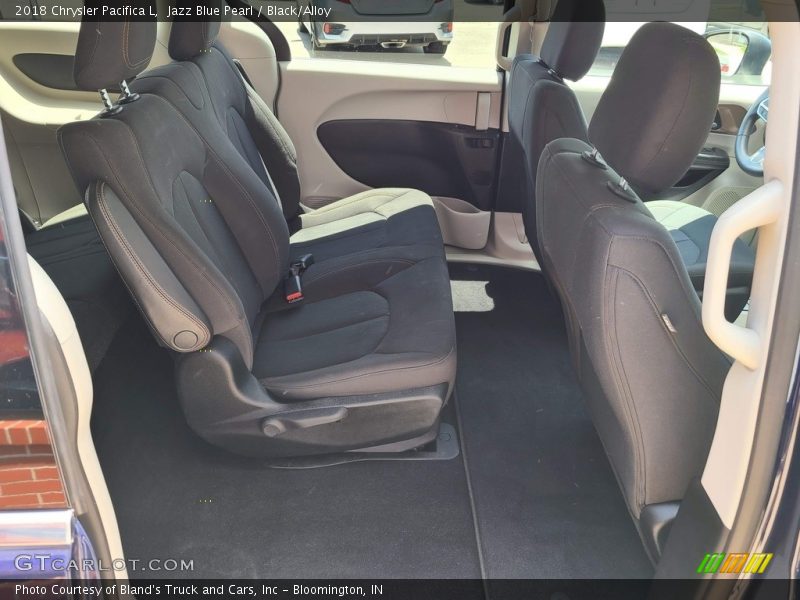 Jazz Blue Pearl / Black/Alloy 2018 Chrysler Pacifica L