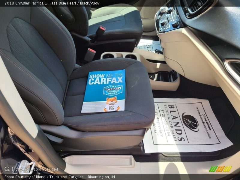 Jazz Blue Pearl / Black/Alloy 2018 Chrysler Pacifica L