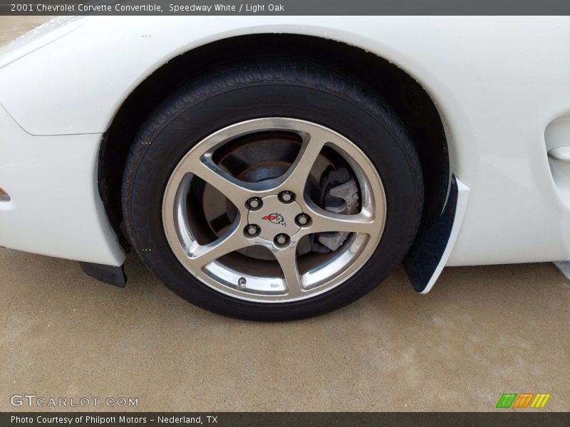 Speedway White / Light Oak 2001 Chevrolet Corvette Convertible