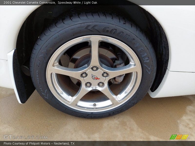 Speedway White / Light Oak 2001 Chevrolet Corvette Convertible
