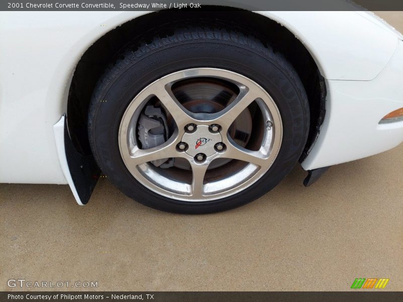 Speedway White / Light Oak 2001 Chevrolet Corvette Convertible