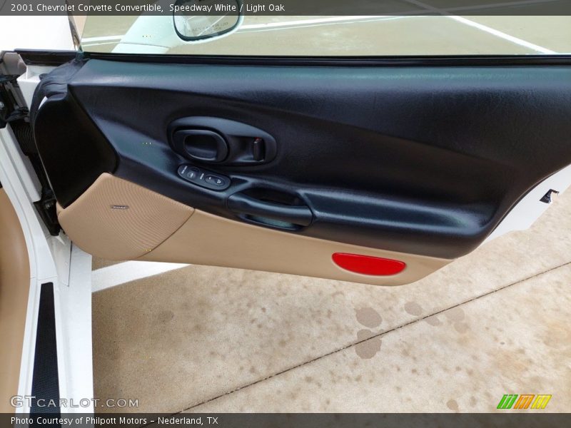 Speedway White / Light Oak 2001 Chevrolet Corvette Convertible