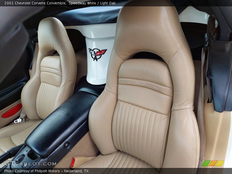Speedway White / Light Oak 2001 Chevrolet Corvette Convertible