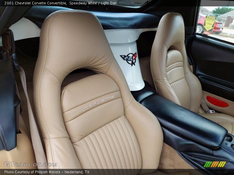 Speedway White / Light Oak 2001 Chevrolet Corvette Convertible