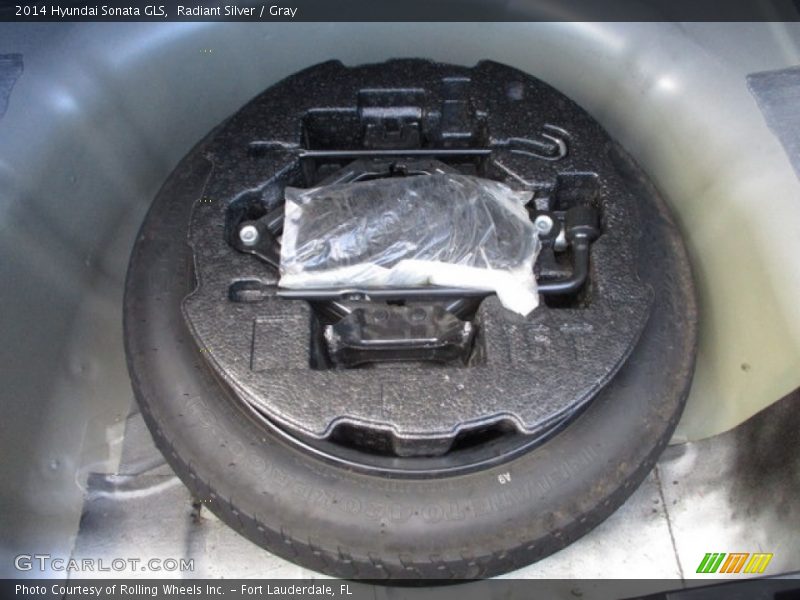 Radiant Silver / Gray 2014 Hyundai Sonata GLS