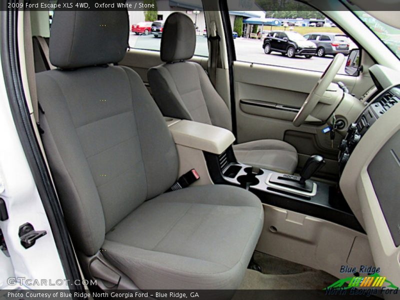 Oxford White / Stone 2009 Ford Escape XLS 4WD