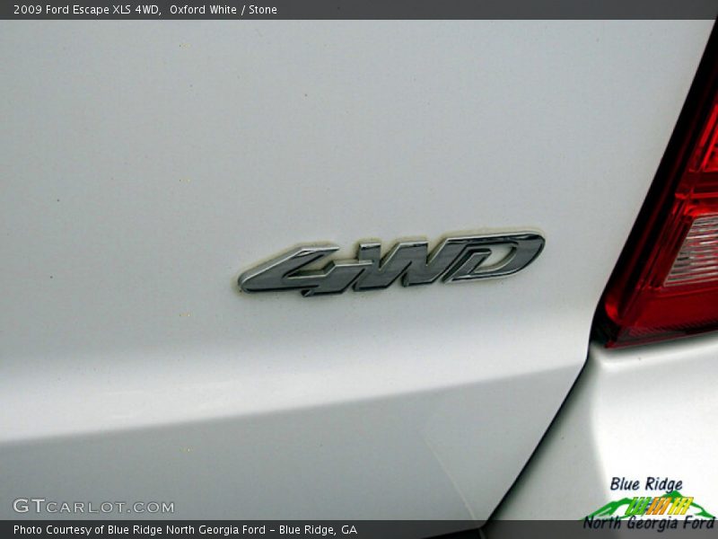 Oxford White / Stone 2009 Ford Escape XLS 4WD