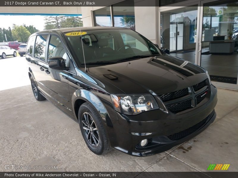 Black Onyx / Black 2017 Dodge Grand Caravan GT