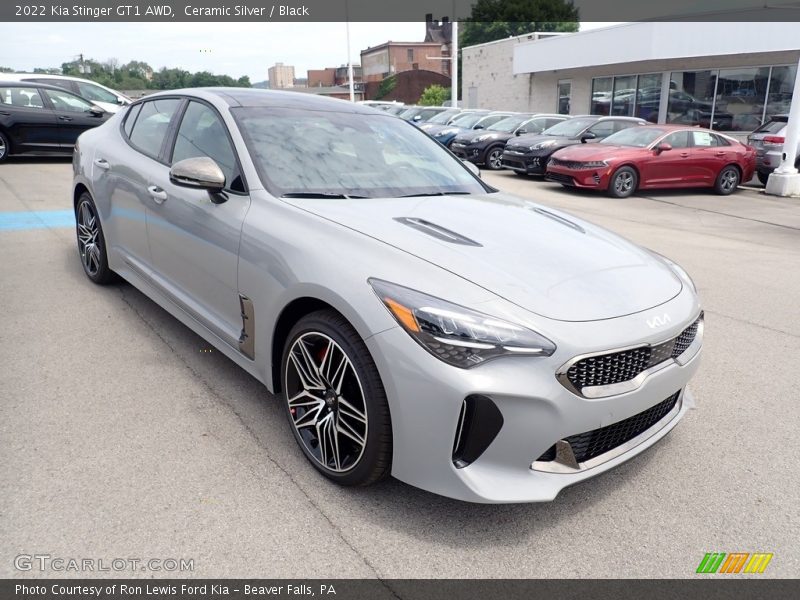 Front 3/4 View of 2022 Stinger GT1 AWD