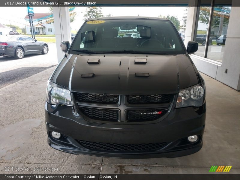 Black Onyx / Black 2017 Dodge Grand Caravan GT