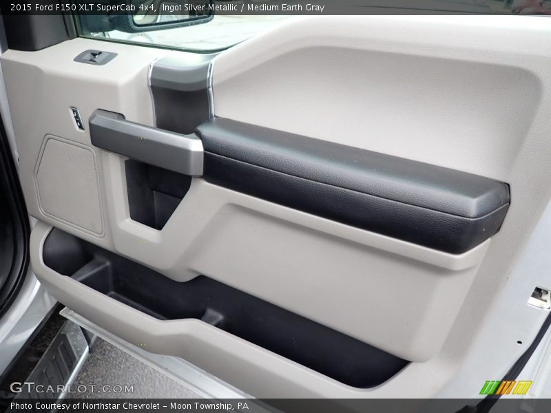 Ingot Silver Metallic / Medium Earth Gray 2015 Ford F150 XLT SuperCab 4x4