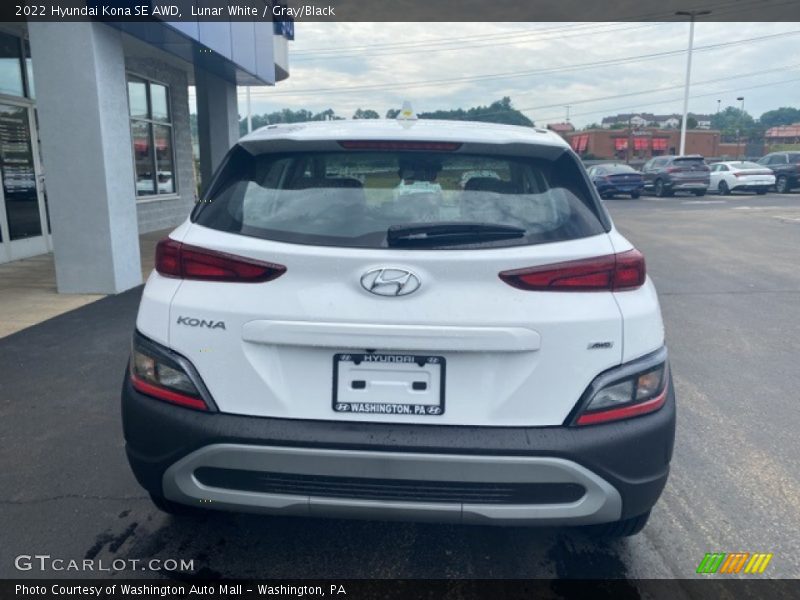Lunar White / Gray/Black 2022 Hyundai Kona SE AWD