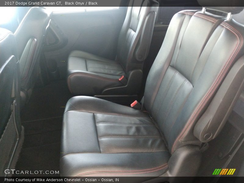 Black Onyx / Black 2017 Dodge Grand Caravan GT